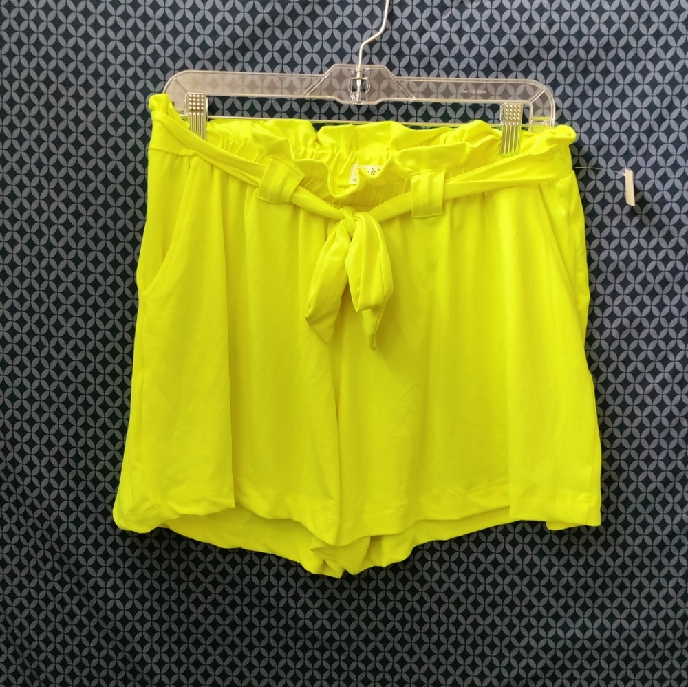 Jolie & Joy - Junior's plus neon yellow adjustable flowy shorts. New. Size- 2XL